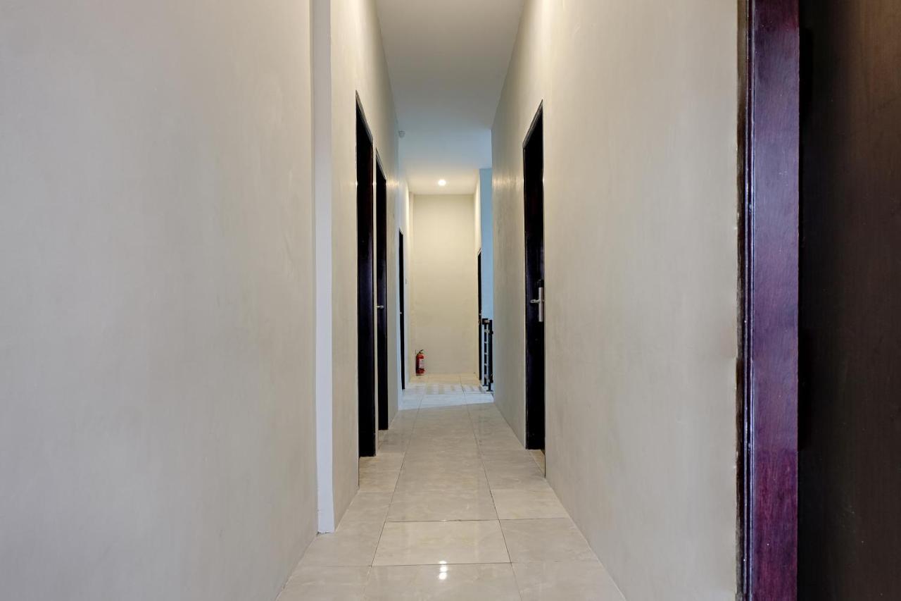 Hotel Super Oyo 2756 Anata Makassar Exterior foto