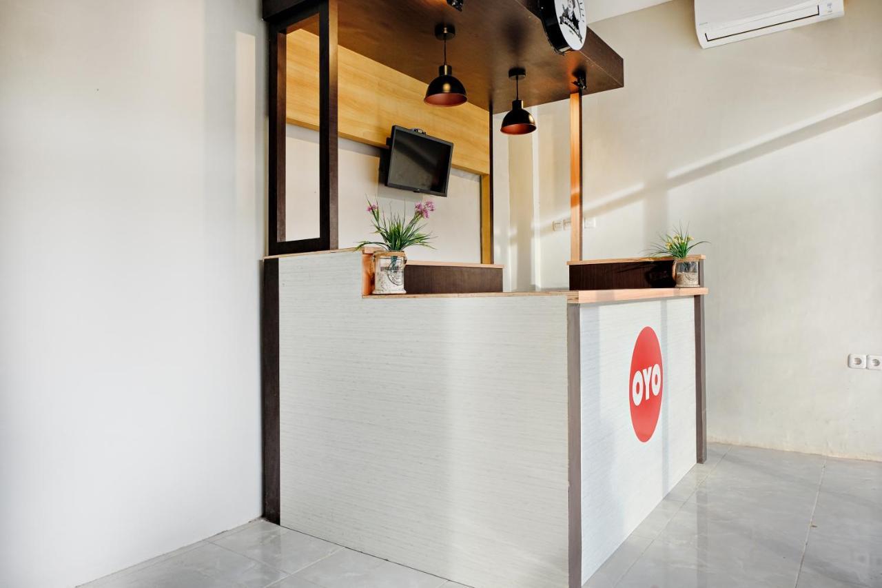 Hotel Super Oyo 2756 Anata Makassar Exterior foto