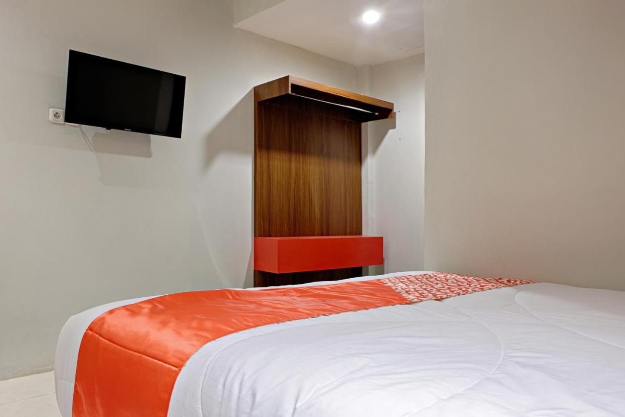 Hotel Super Oyo 2756 Anata Makassar Exterior foto