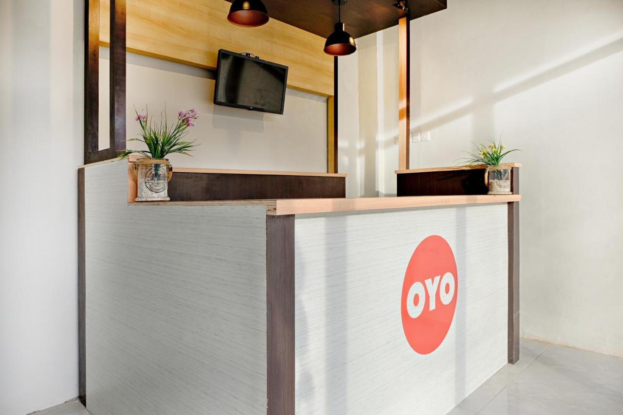 Hotel Super Oyo 2756 Anata Makassar Exterior foto