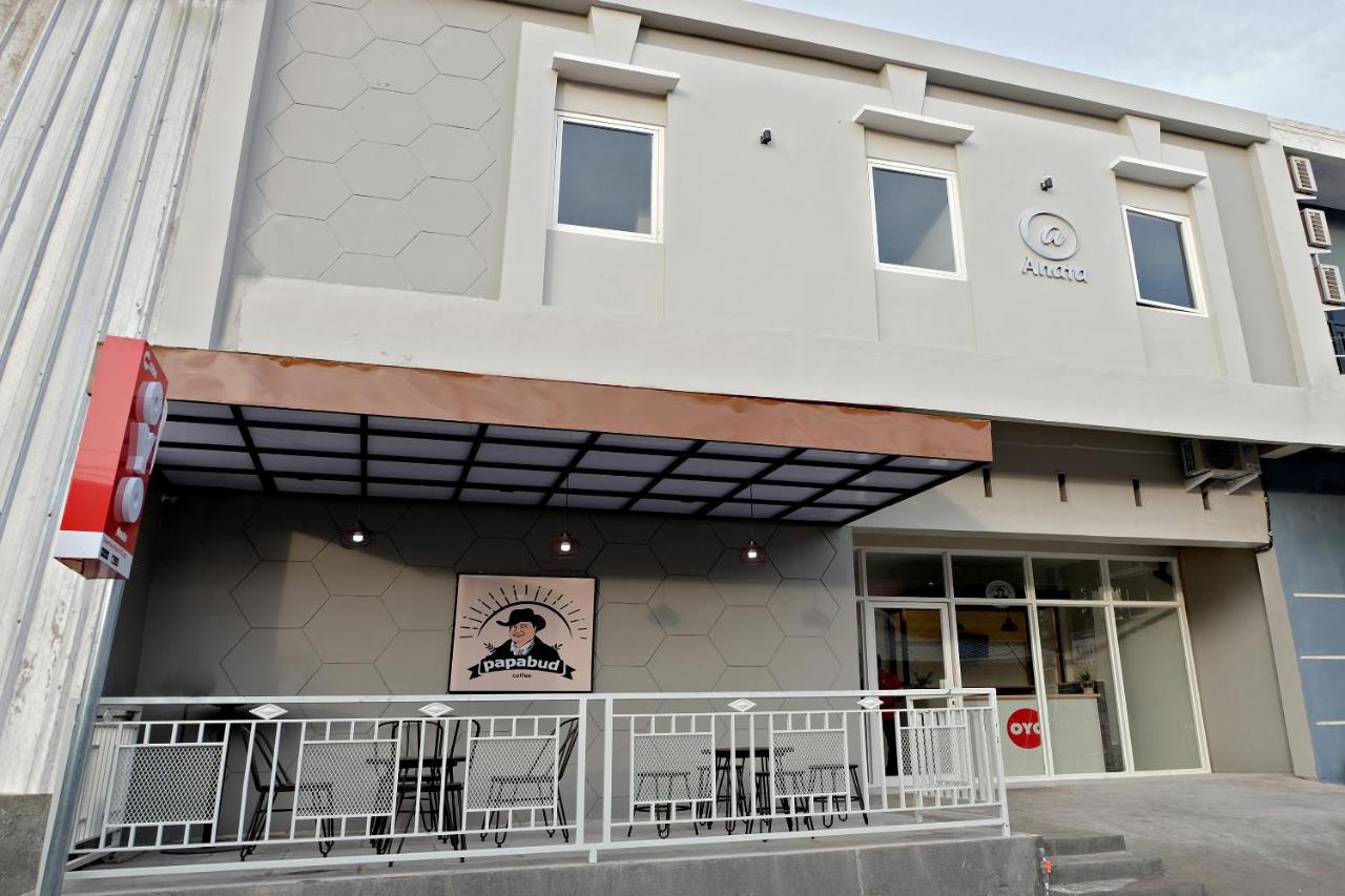 Hotel Super Oyo 2756 Anata Makassar Exterior foto