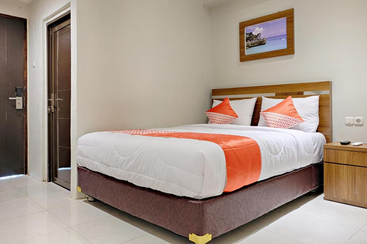Hotel Super Oyo 2756 Anata Makassar Exterior foto