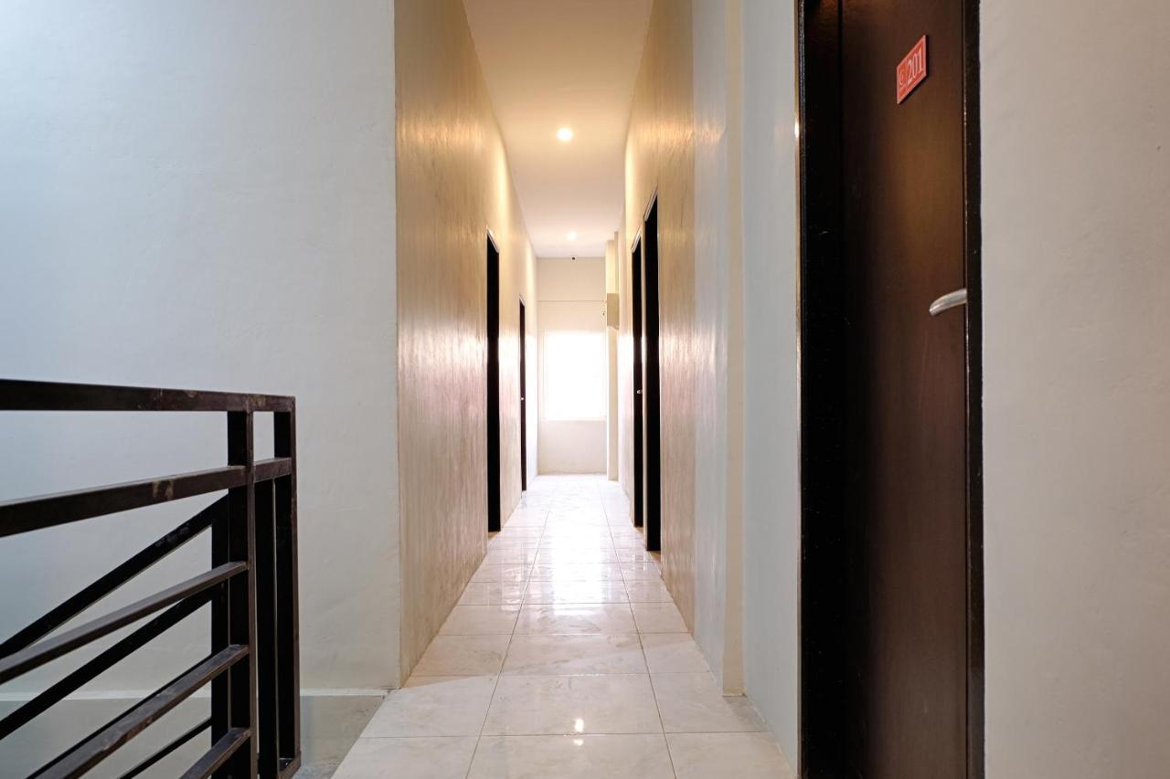 Hotel Super Oyo 2756 Anata Makassar Exterior foto